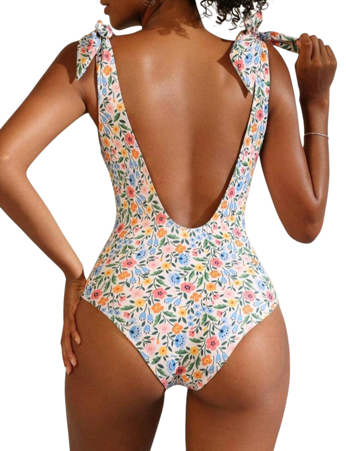 SHE fehér virágmintás megkötős pántú egyberészes fürdőruha