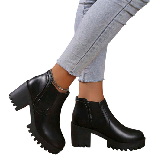 SHE fekete platform bokacsizma