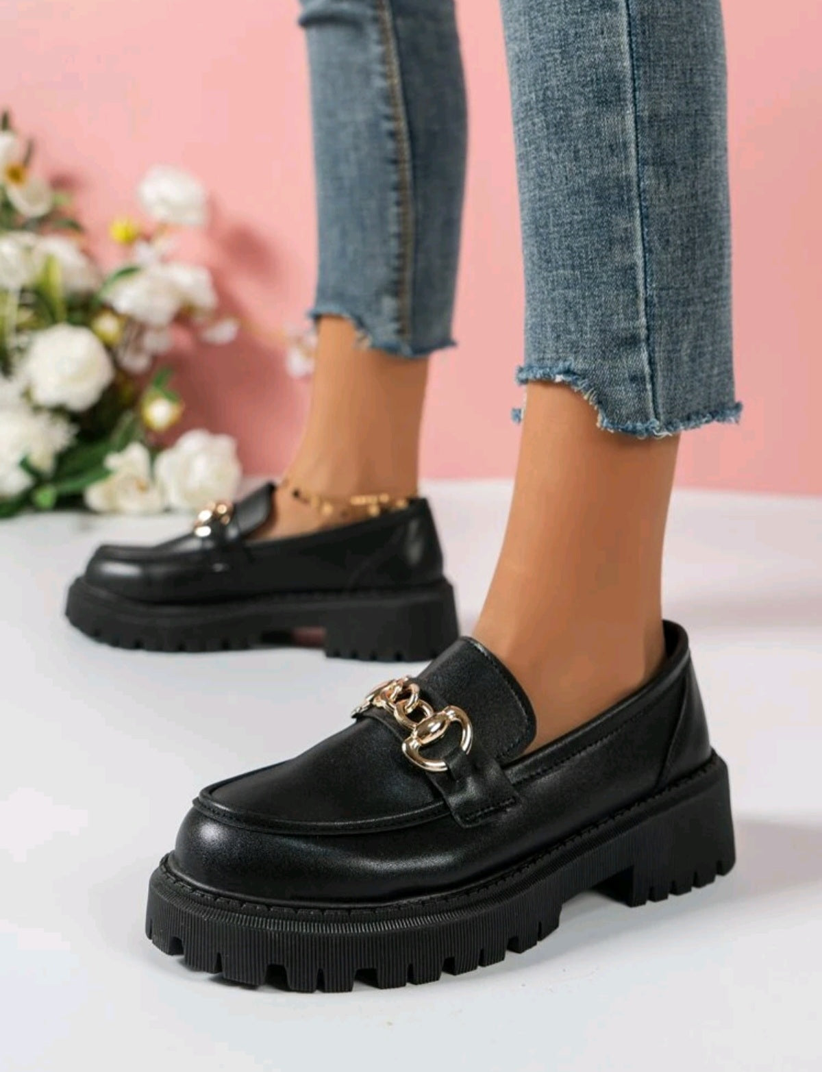 SHE fekete vastag talpú fém díszes loafer