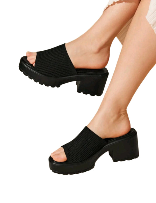 SHE fekete rugalmas talpú platform papucs