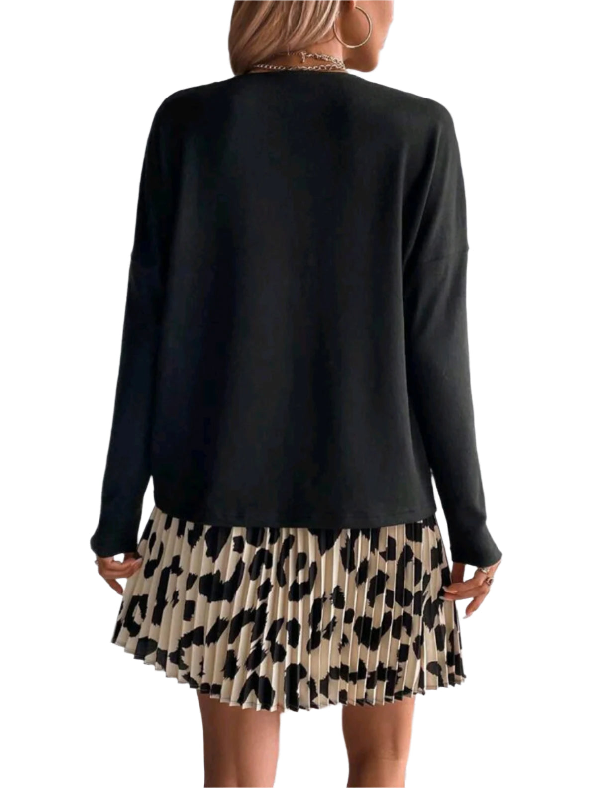 SHE fekete leopárd mintás pliszírozott szoknyás szett