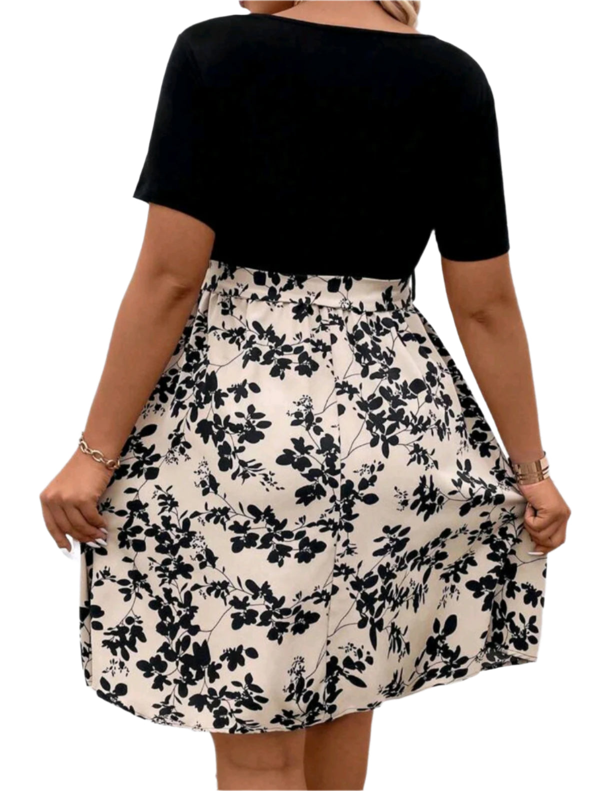 SHE fekete-bézs virágmintás öves nyári ruha