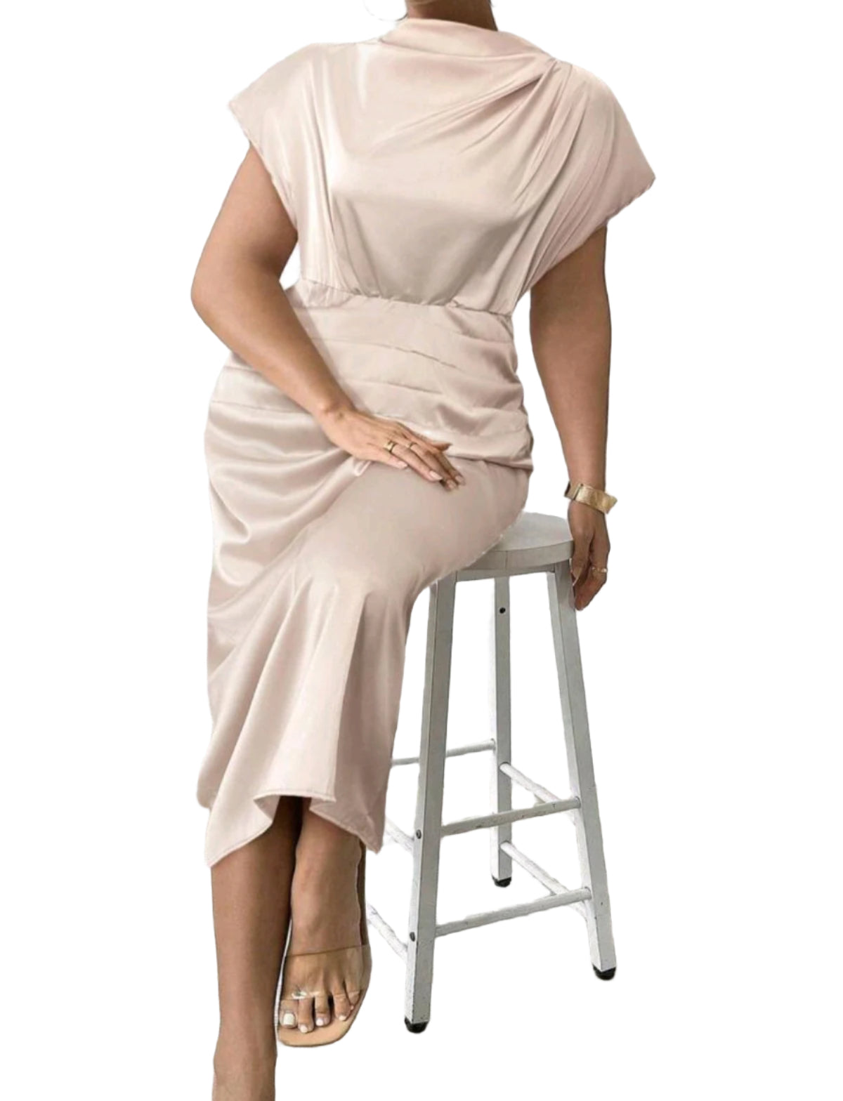 SHE púder szatén elegáns ruha