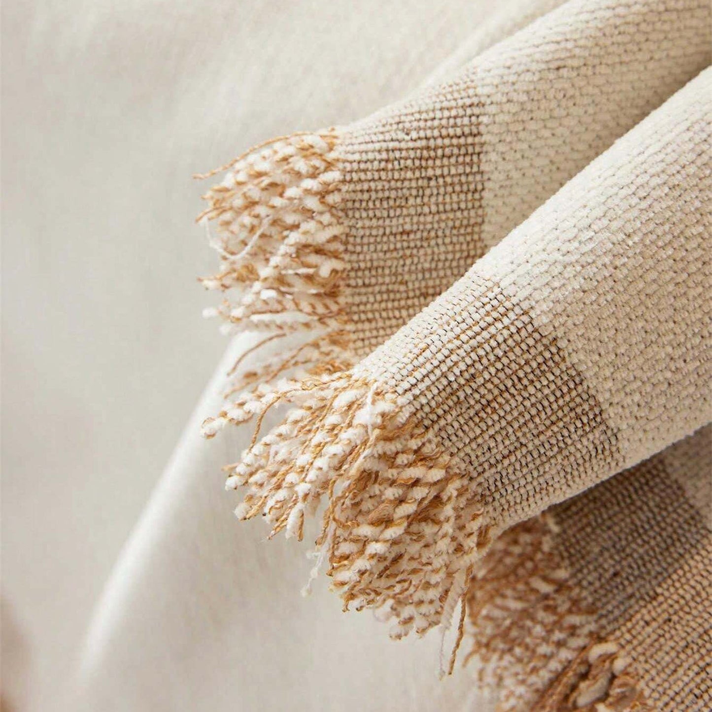 SHE bézs mintás kanapé takaró