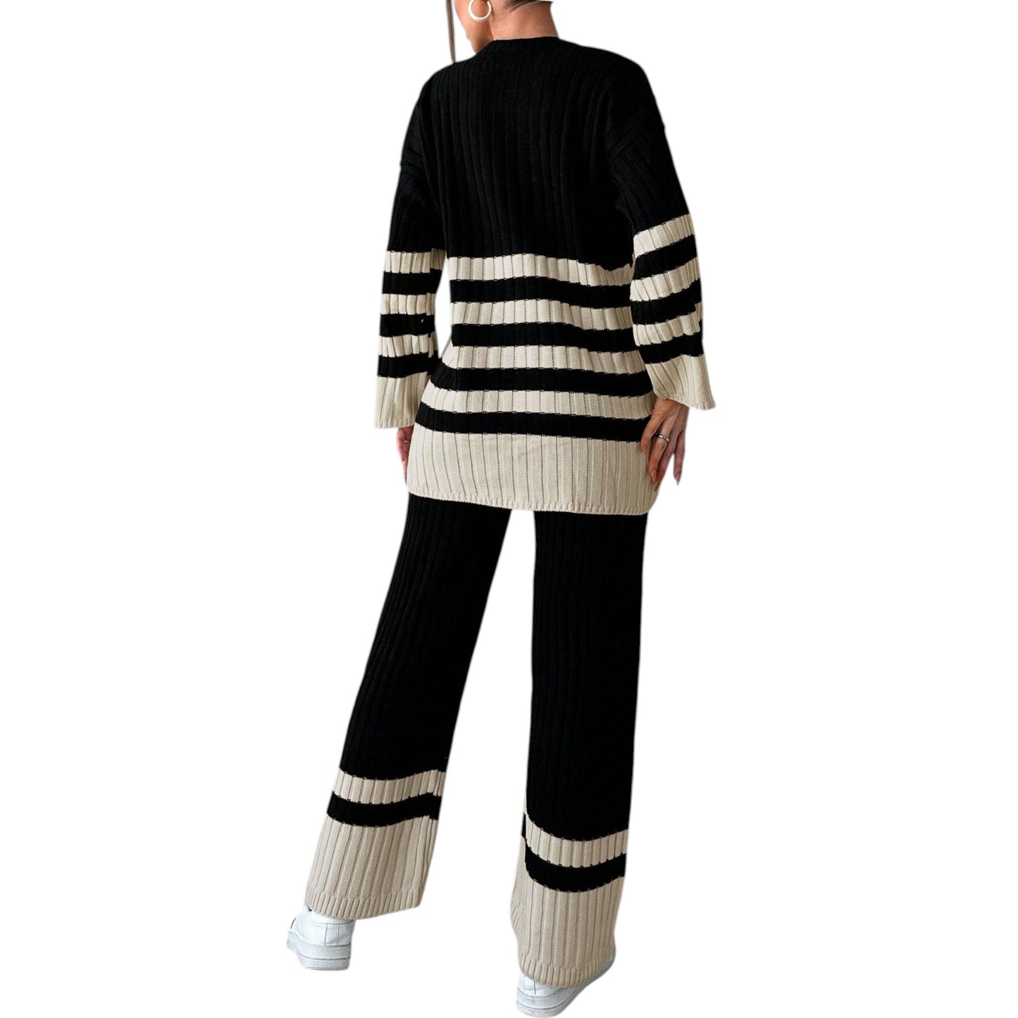 SHE fekete-fehér csíkos kötött szett