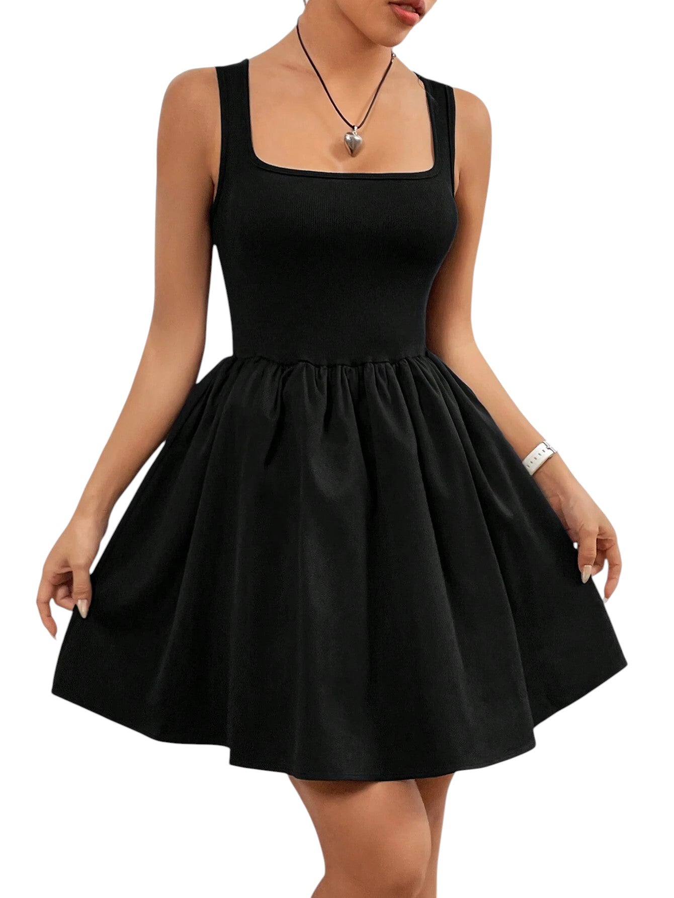 SHE fekete pántos mini ruha