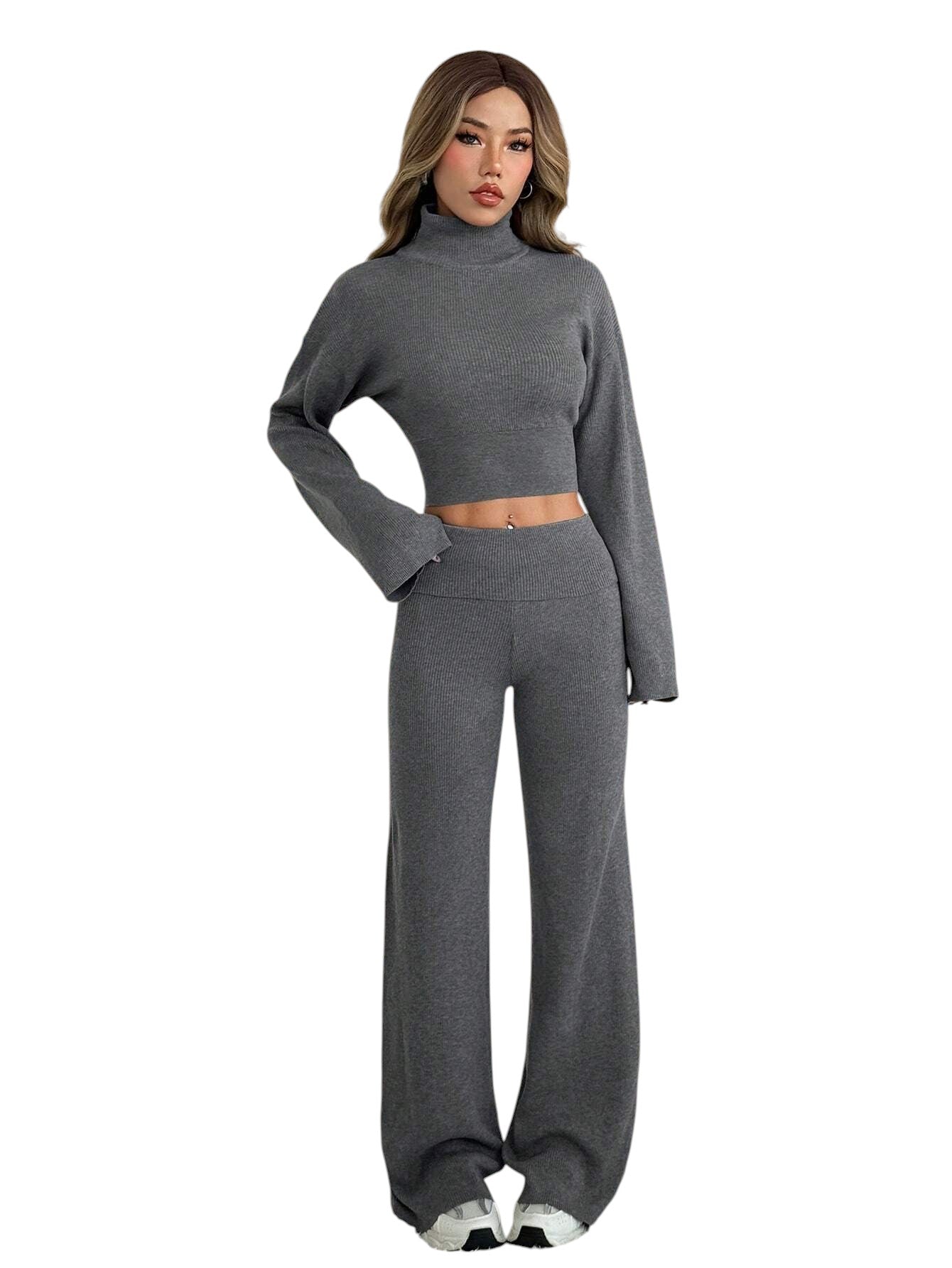 SHE szürke garbós kötött crop top és nadrág szett