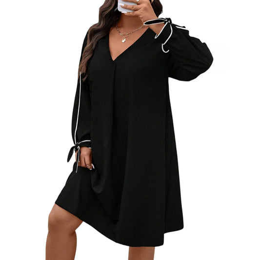 SHE fekete V-nyakú mini ruha