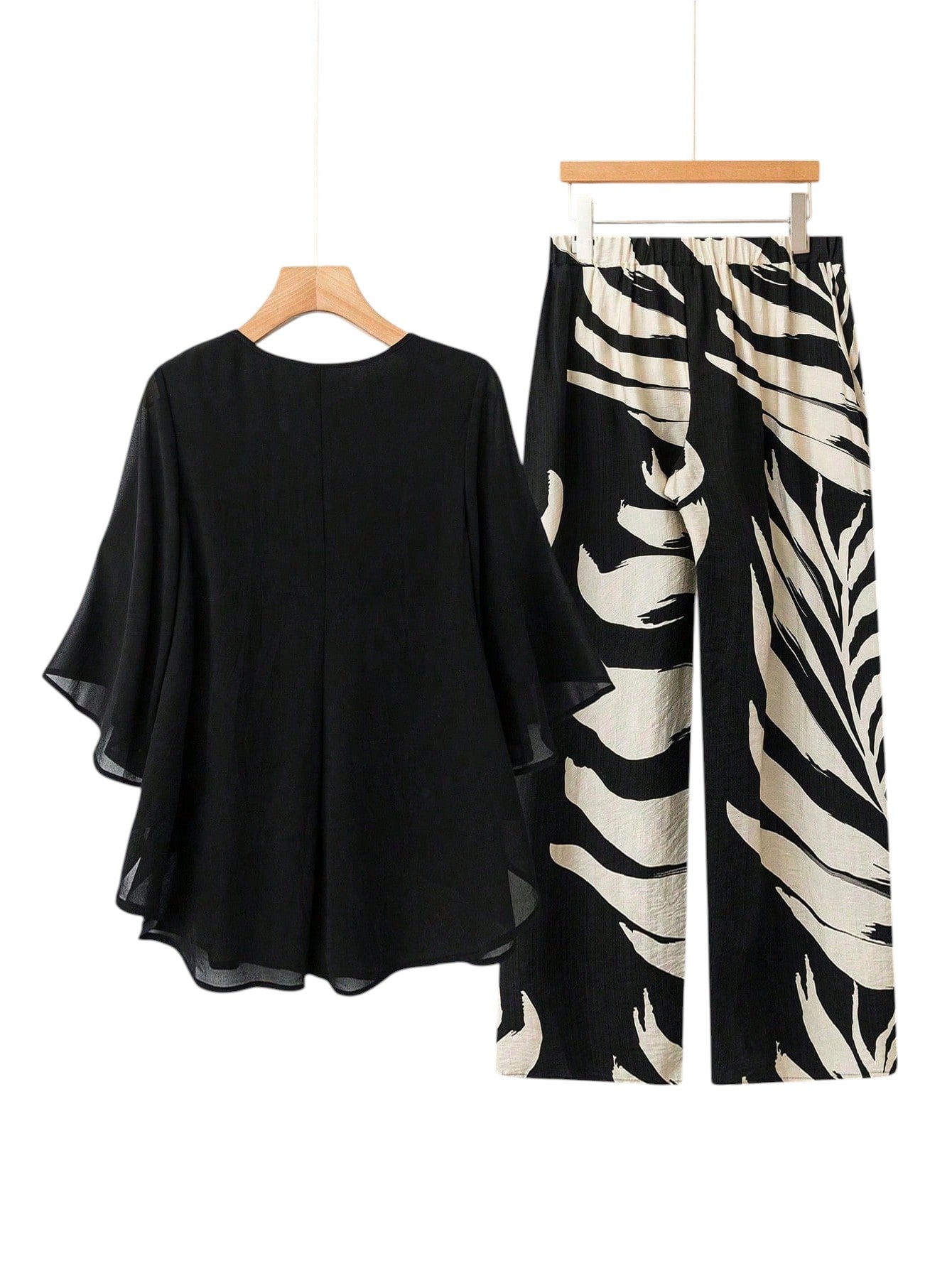 SHE fekete-fehér mintás szett