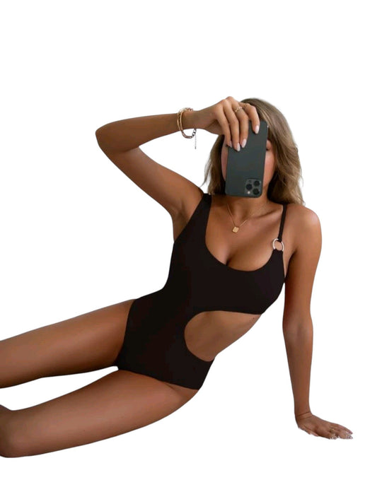 SHE fekete félvállas kivágott monokini