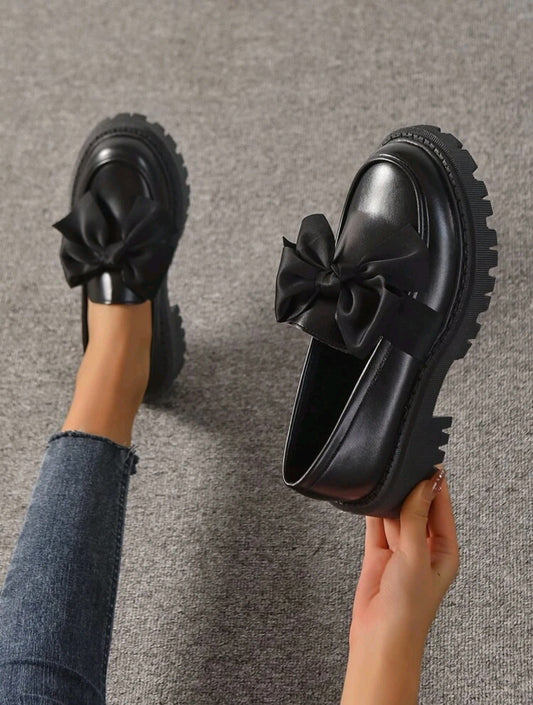 SHE fekete masnis vastag talpú loafer