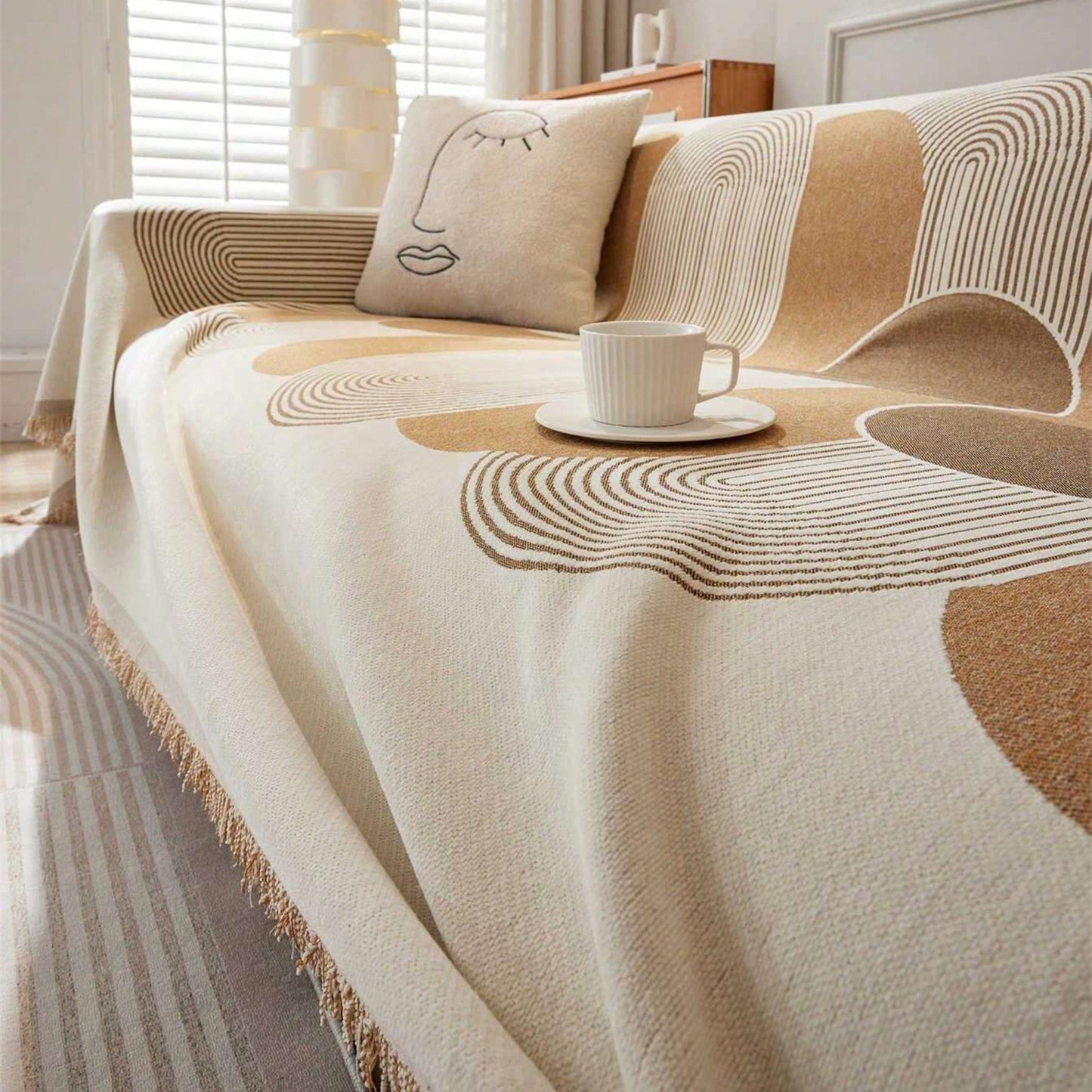 SHE bézs mintás kanapé takaró