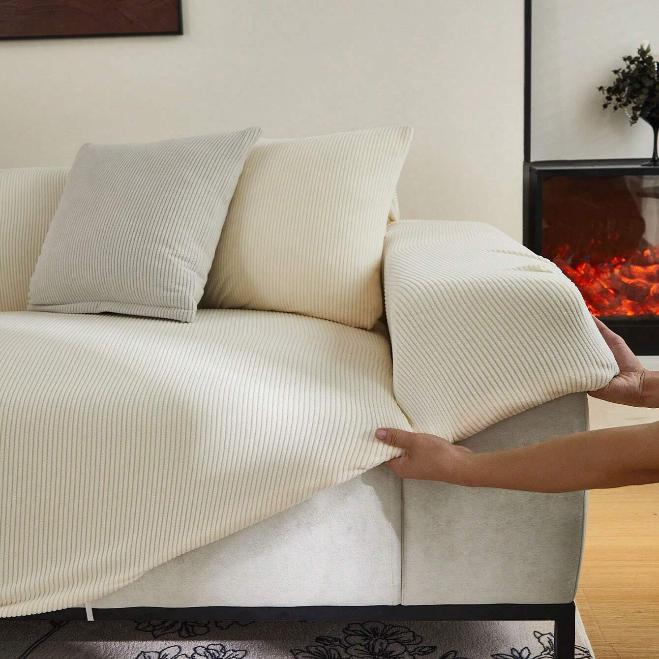 SHE ekrü bordázott kanapéhuzat