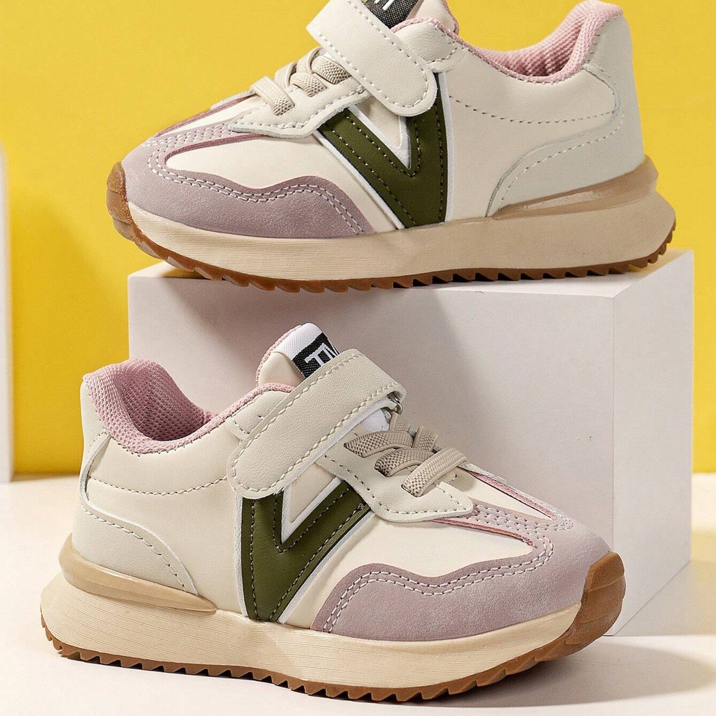 SHE bézs vastag talpú tépőzáras sneaker