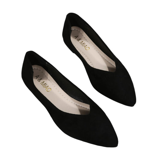 SHE fekete velúr hegyes orrú balerina