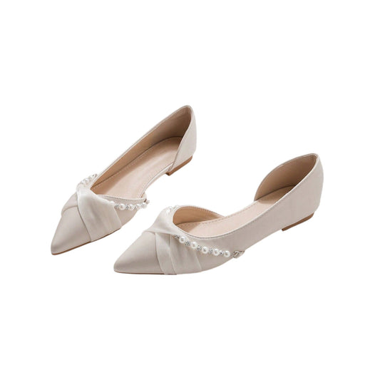 SHE ekrü gyöngyös hegyes orrú balerina
