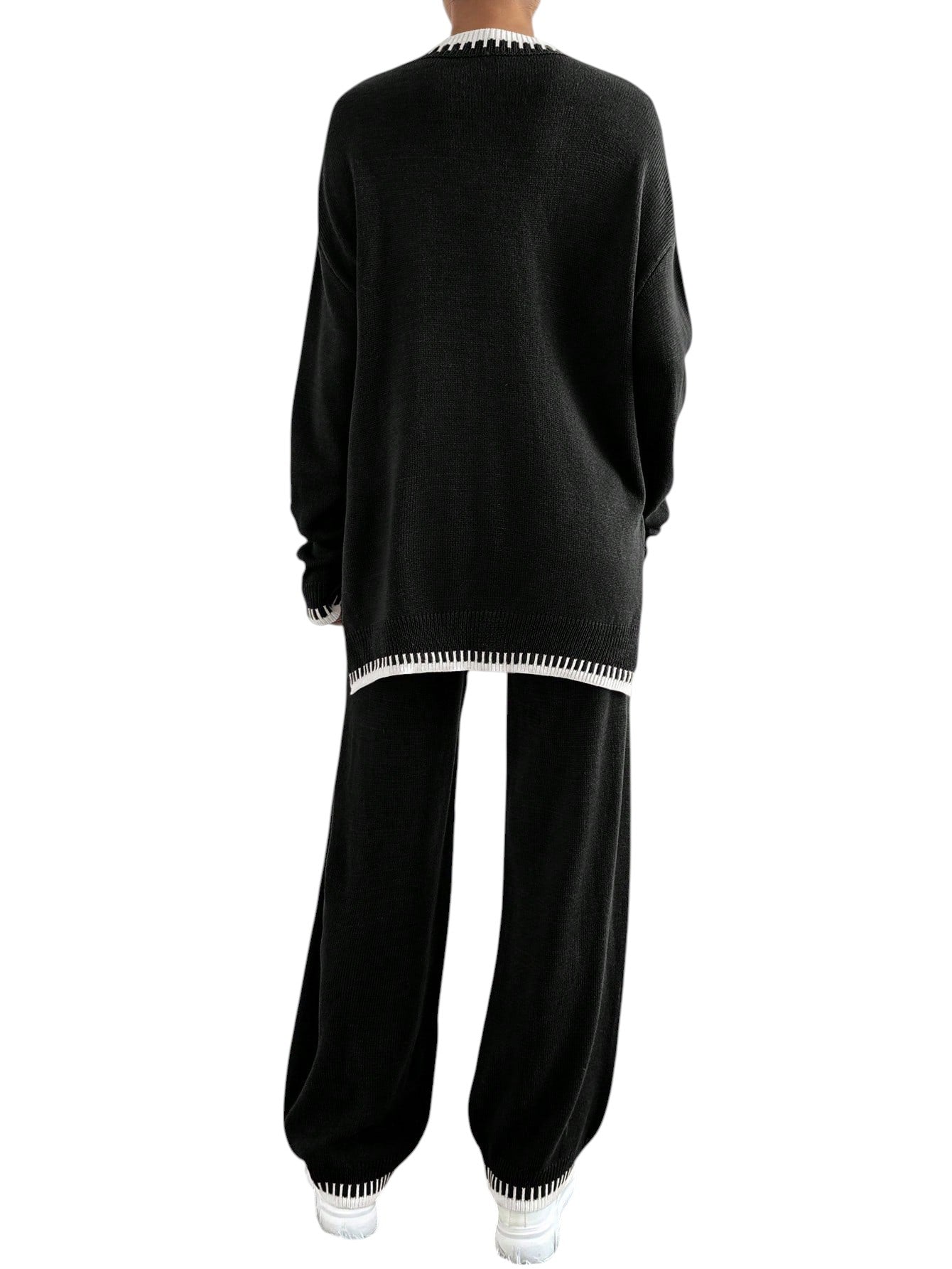 SHE fekete-fehér kötött szett