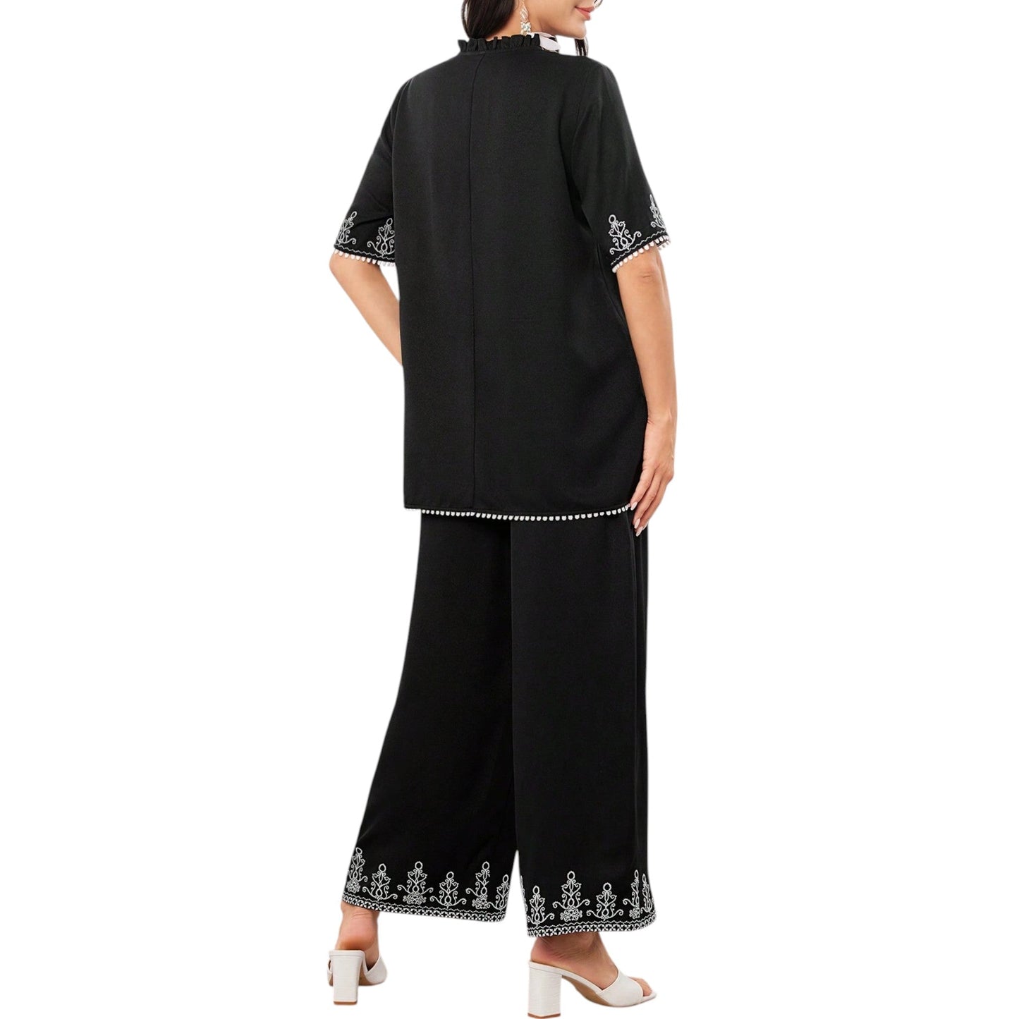 SHE fekete hímzett szett