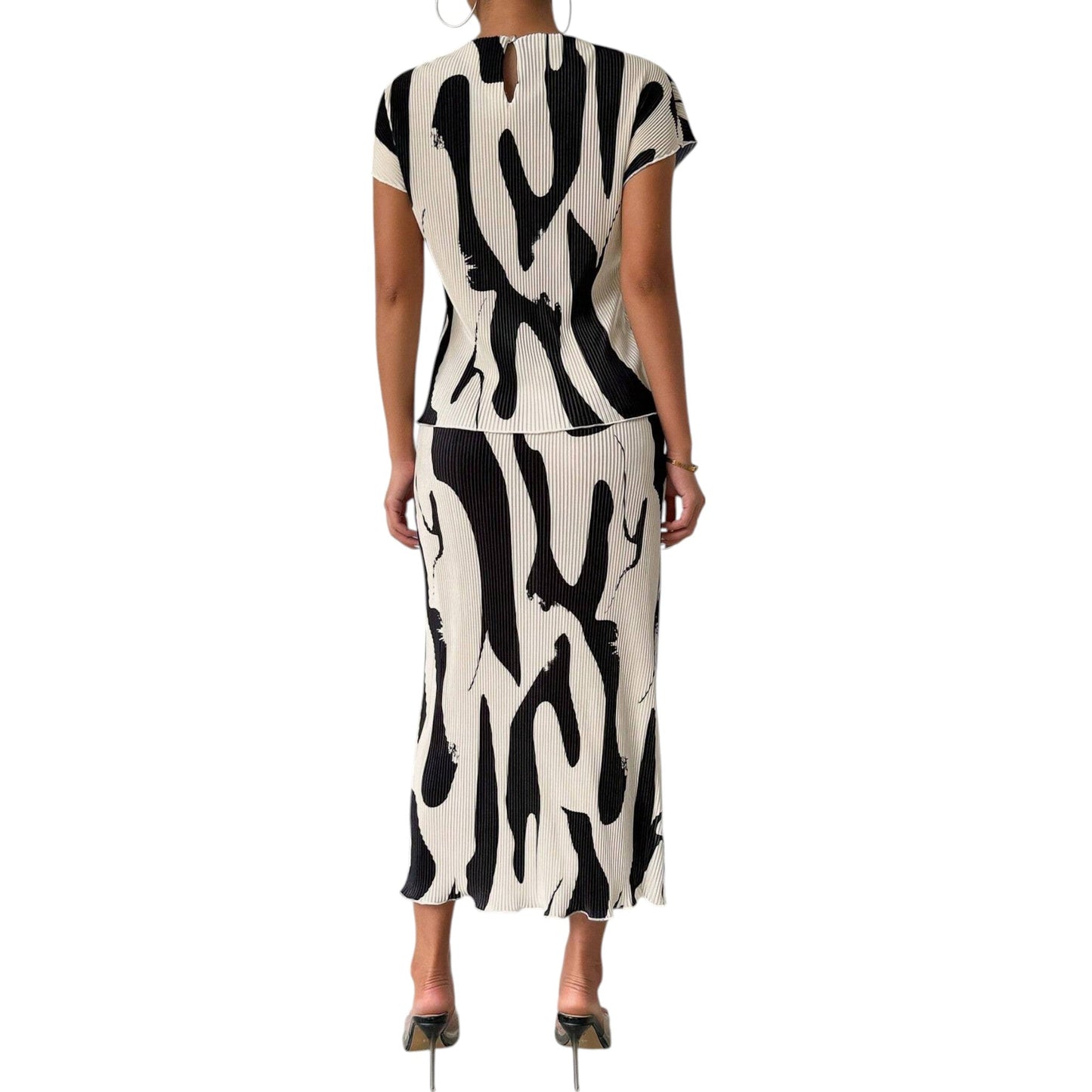 SHE fekete-fehér mintás szett