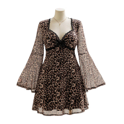 SHE leopárdmintás harangujjú mini ruha